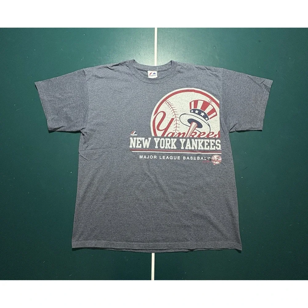 New York Yankees Majestic T-Shirt Men's XL Big Logo Baseball Tee Blue Gray MLB - Picture 1 of 8